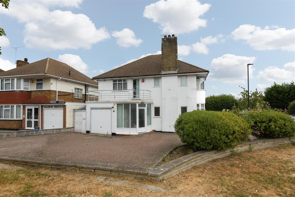 Main image of property: Chase Road, London, N14