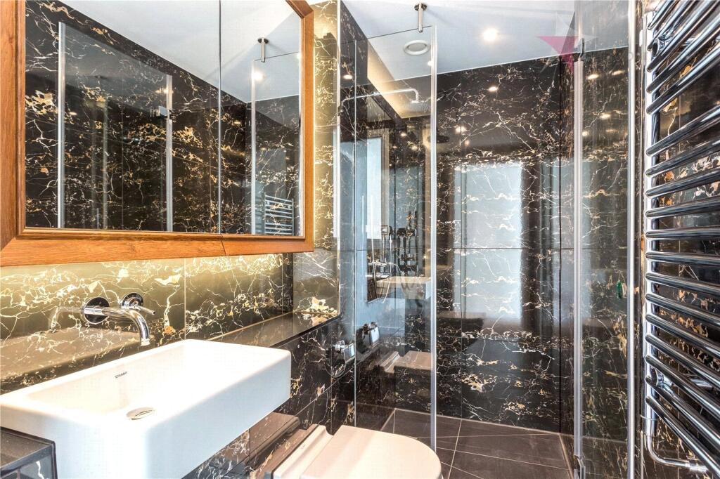 Apartment in London, Vauxhall - View 4