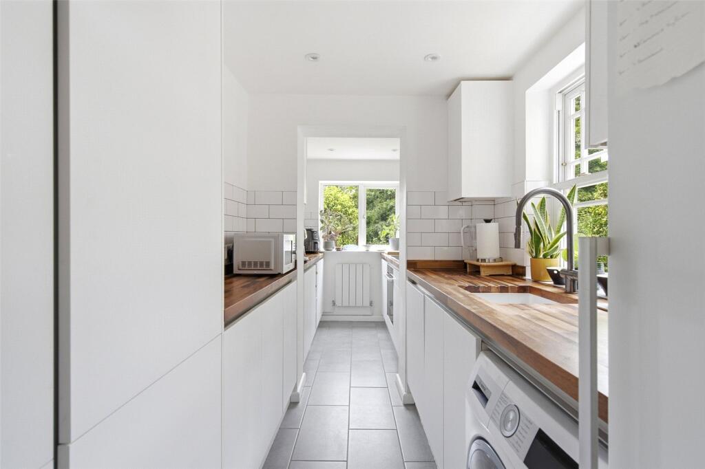 House in Rickmansworth, Chorleywood - View 6