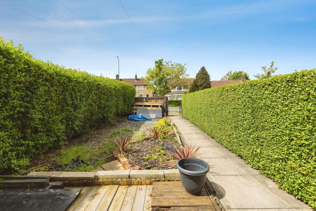 House in Bradford, West Yorkshire - View 3