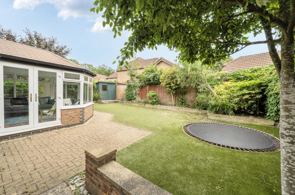 Kent Folly, Warfield, Bracknell - More