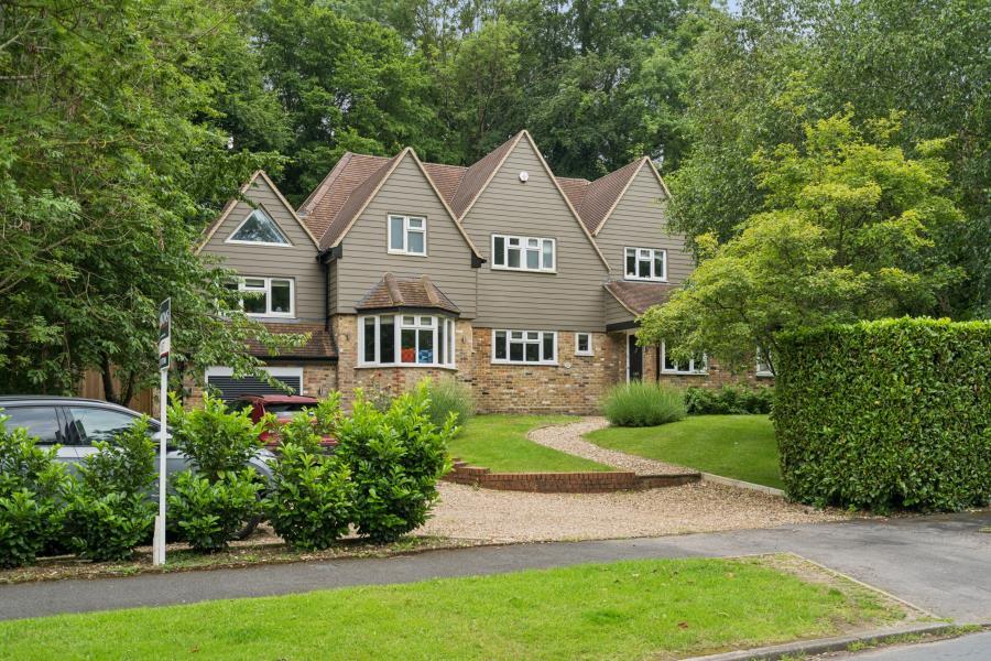 Main image of property: Valley Road, Rickmansworth