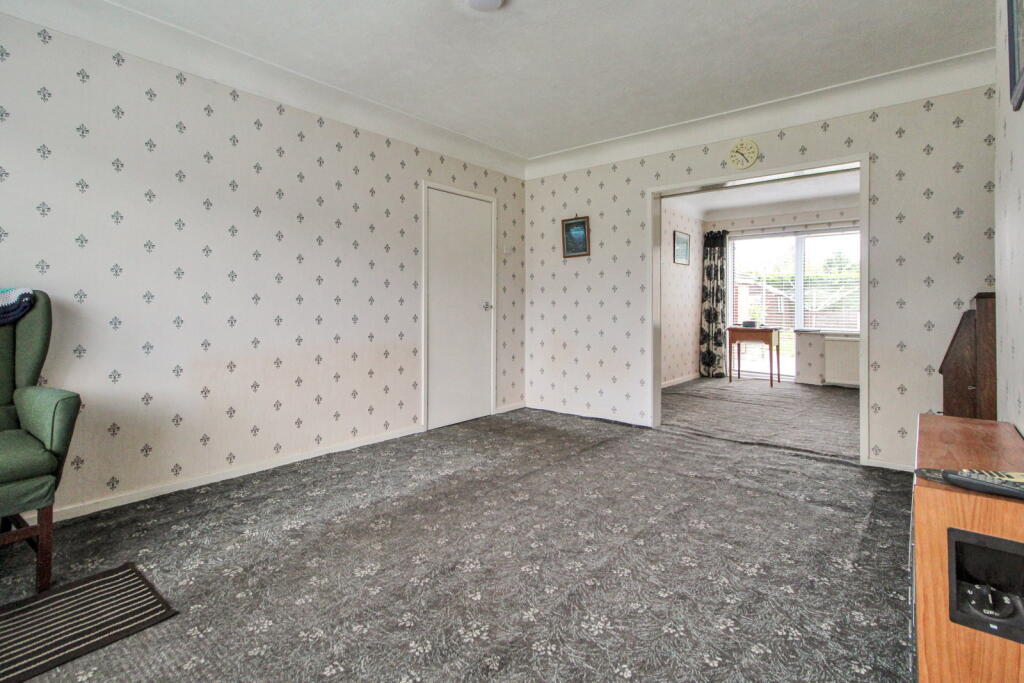 House in Bromborough, Liverpool City Region - View 4