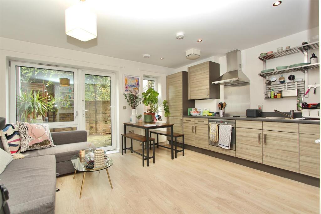 Main image of property: Saxony Court, E5