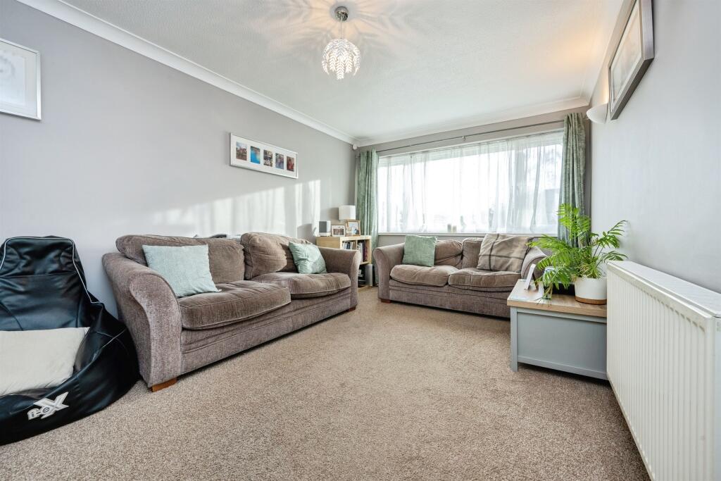 Camberton Road, Linslade, Leighton Buzzard photo 4