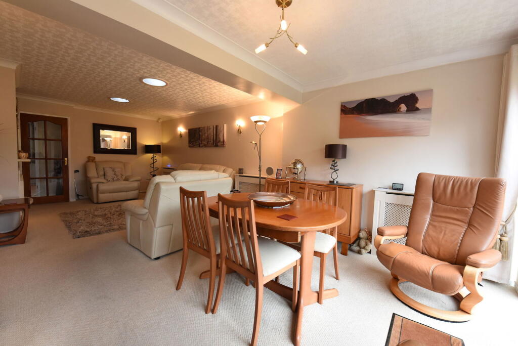 KINGSWINFORD, Linhope Drive photo 4