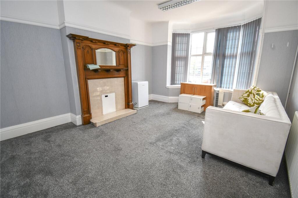 House in Ellesmere Port, Whitby - More