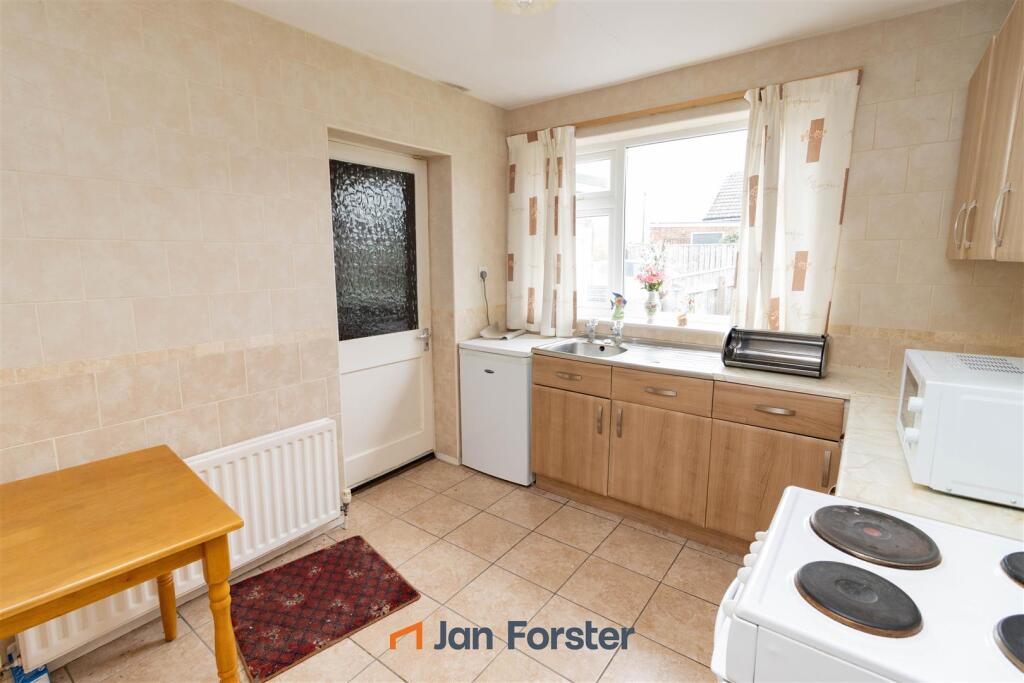 Roxburgh Close, Blaydon-On-Tyne photo 3