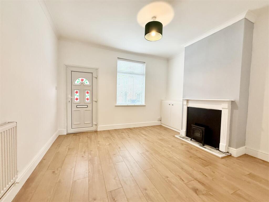 Bloomfield Street West, Halesowen - View 3
