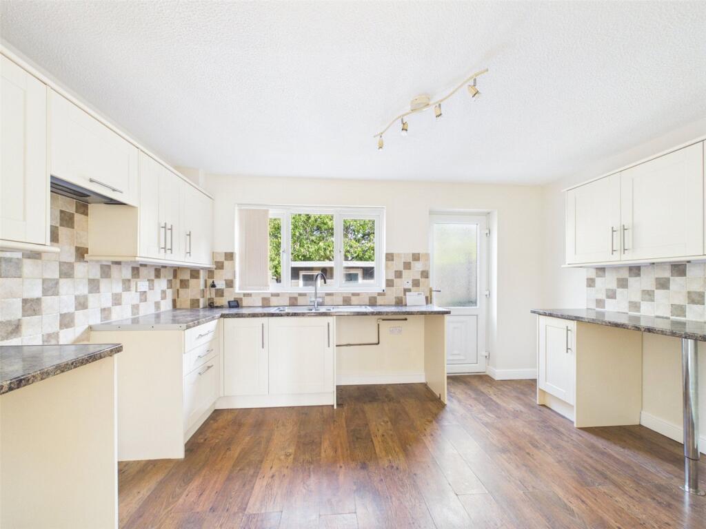 House in Worcester - View 3