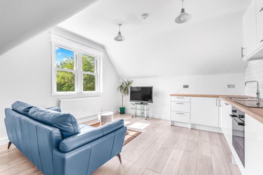 Apartment in London - More