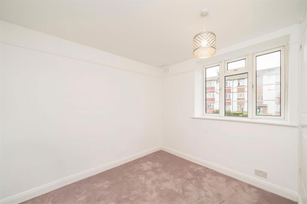 Apartment in London - View 3