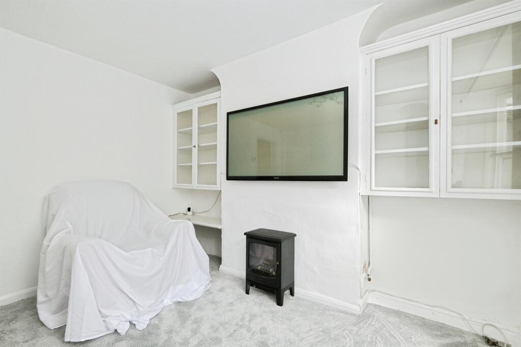 House in Brighton, Round Hill - View 3