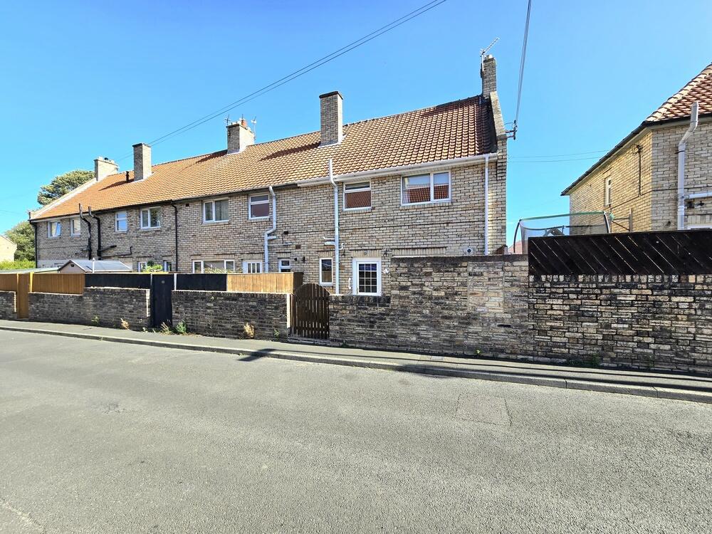 2-bed terraced on Broadpool Green, NE16, £150,000