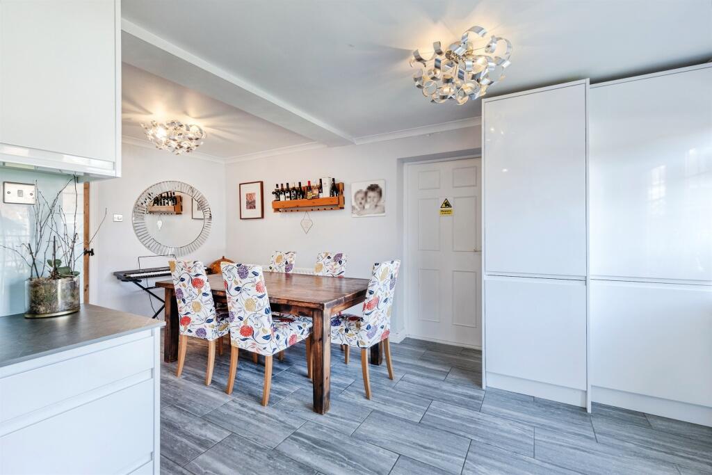 House in Buckingham, Buckinghamshire - View 4
