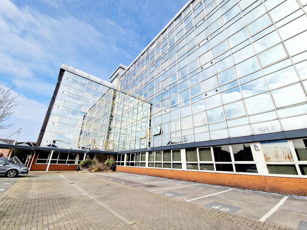 1-bed flat on 80 Manchester Road, Altrincham, Greater Manchester, WA14 4PL, £90,000