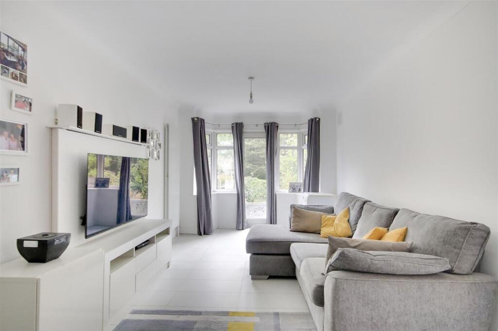 House in Brighton - View 3