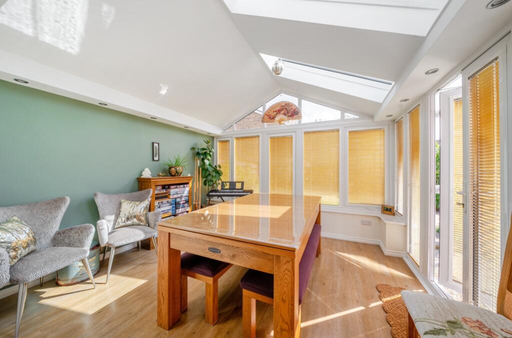 House in North Kesteven, North Hykeham - More
