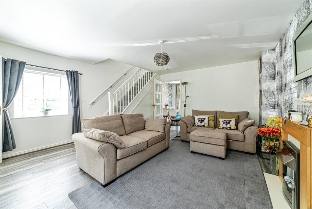 House in Basingstoke and Deane, Basingstoke - View 2