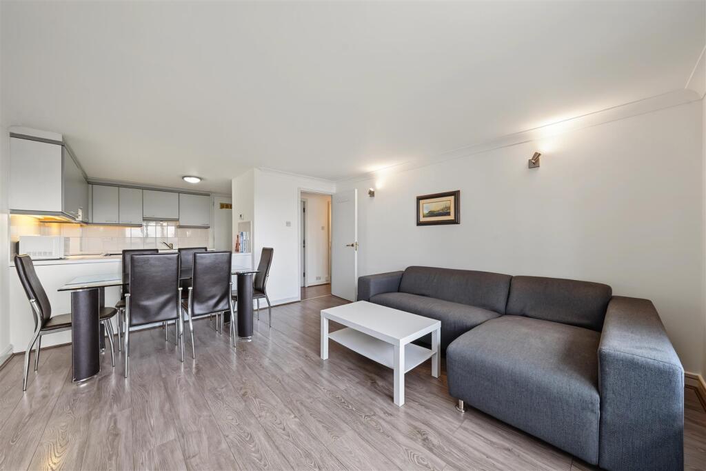 Apartment in London - View 3