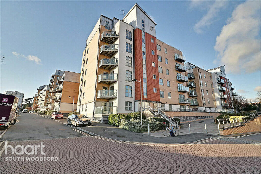 Queen Mary Avenue, South Woodford photo 4