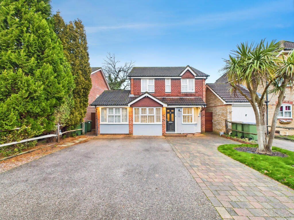 Main image of property: Ropeland Way, Horsham, West Sussex