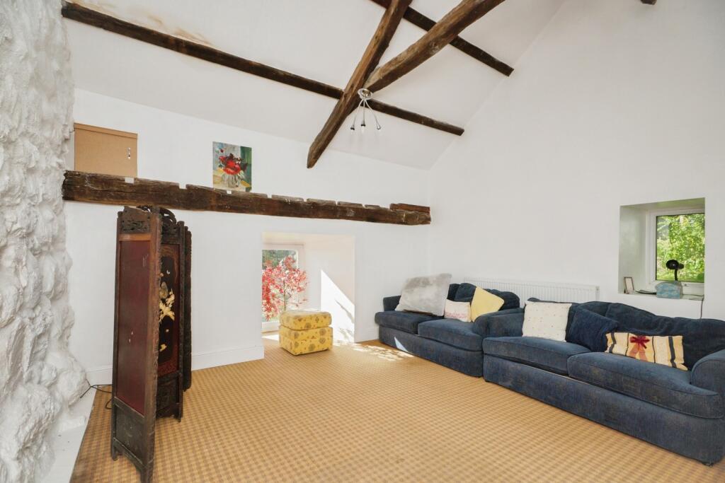 House in Y Groeslon, Llandwrog - More