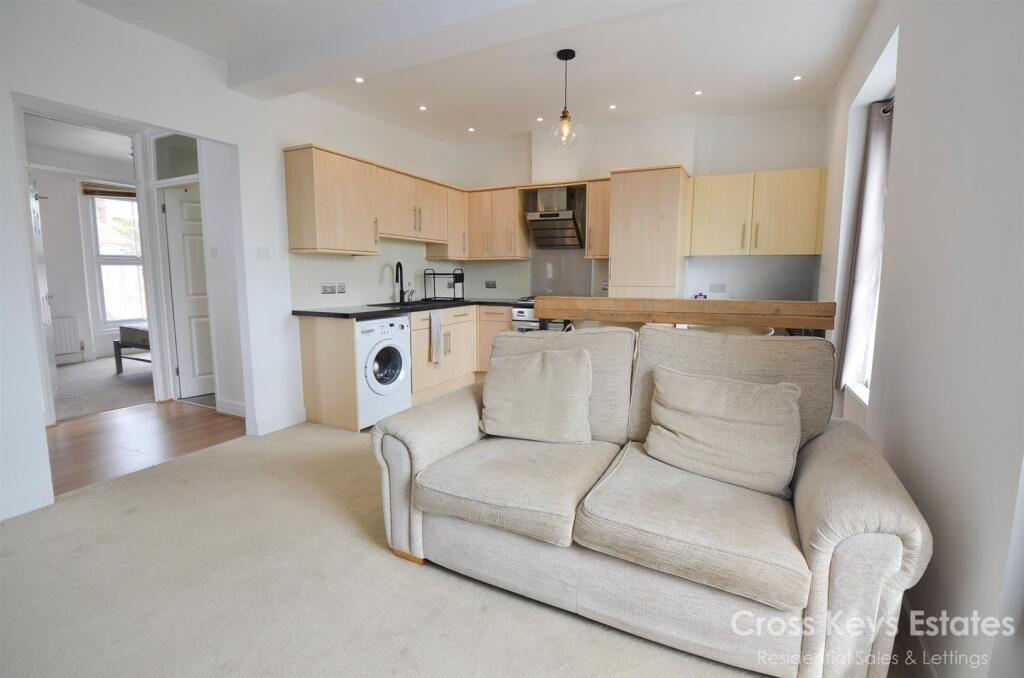 Wyndham Street West, Stonehouse - View 2