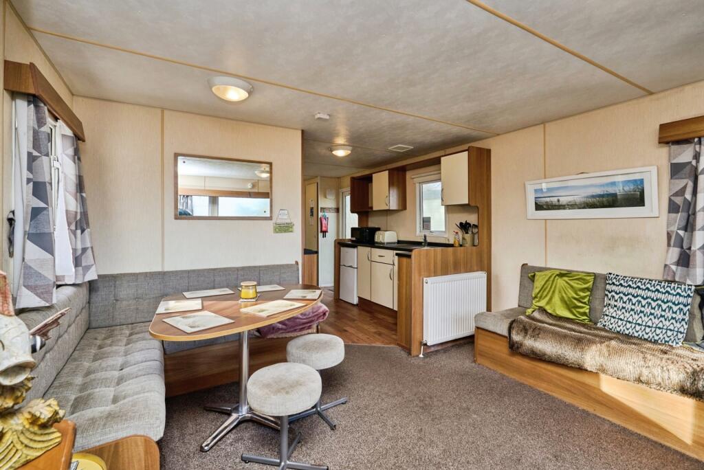 Oaklands, Thorness Lane, Cowes, Isle of Wight, PO31 - View 3
