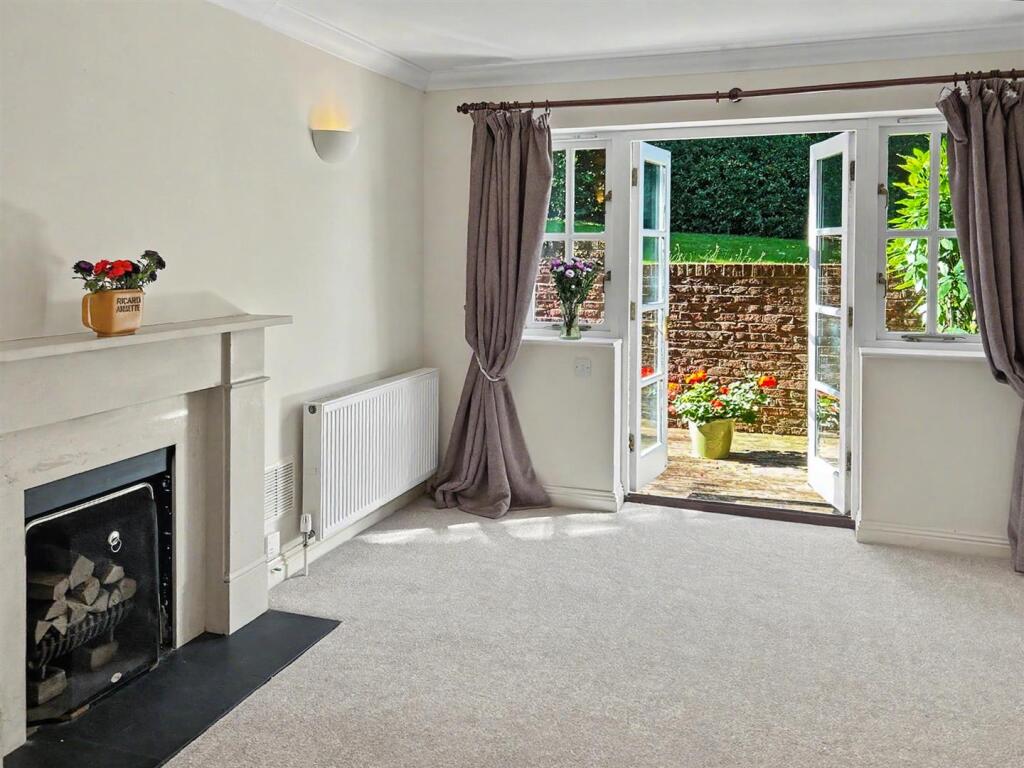 House in Waverley, Haslemere - View 2