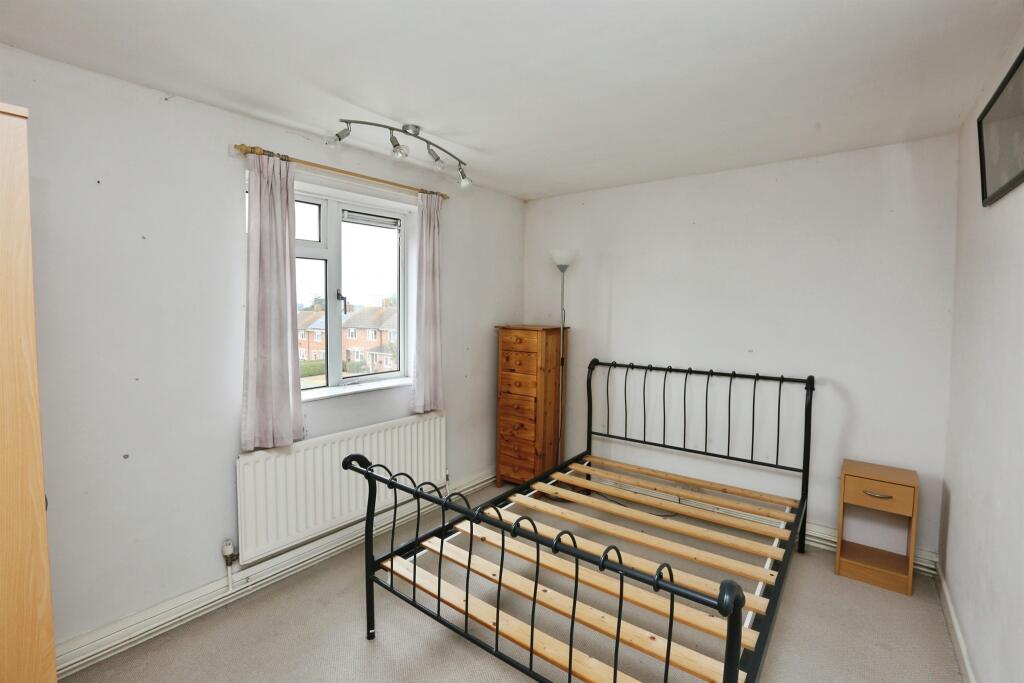 Apartment in Southampton - View 4