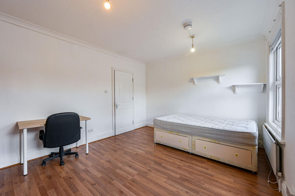 Bertrand Street, Lewisham, London, SE13 - More