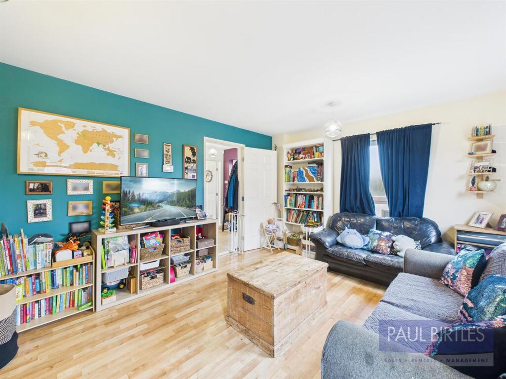 Glastonbury Road, Stretford, Manchester, M32 9PF photo 3
