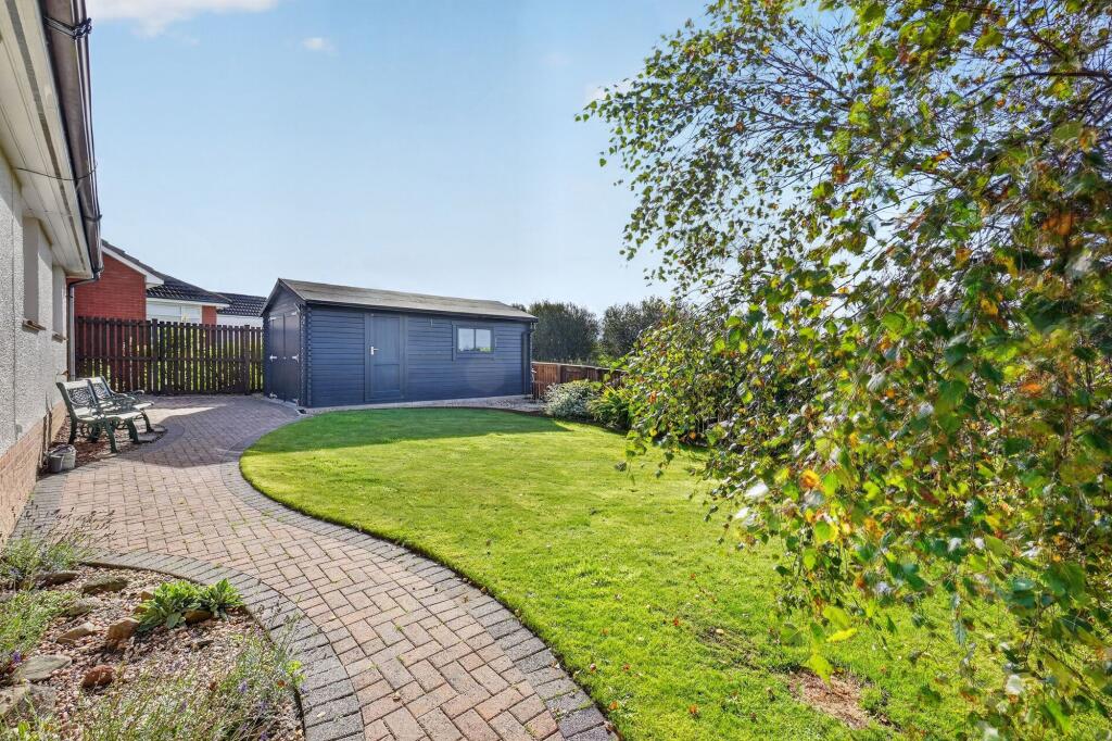 19 Lochfergus Drive, Coylton, KA6 6GB photo 4