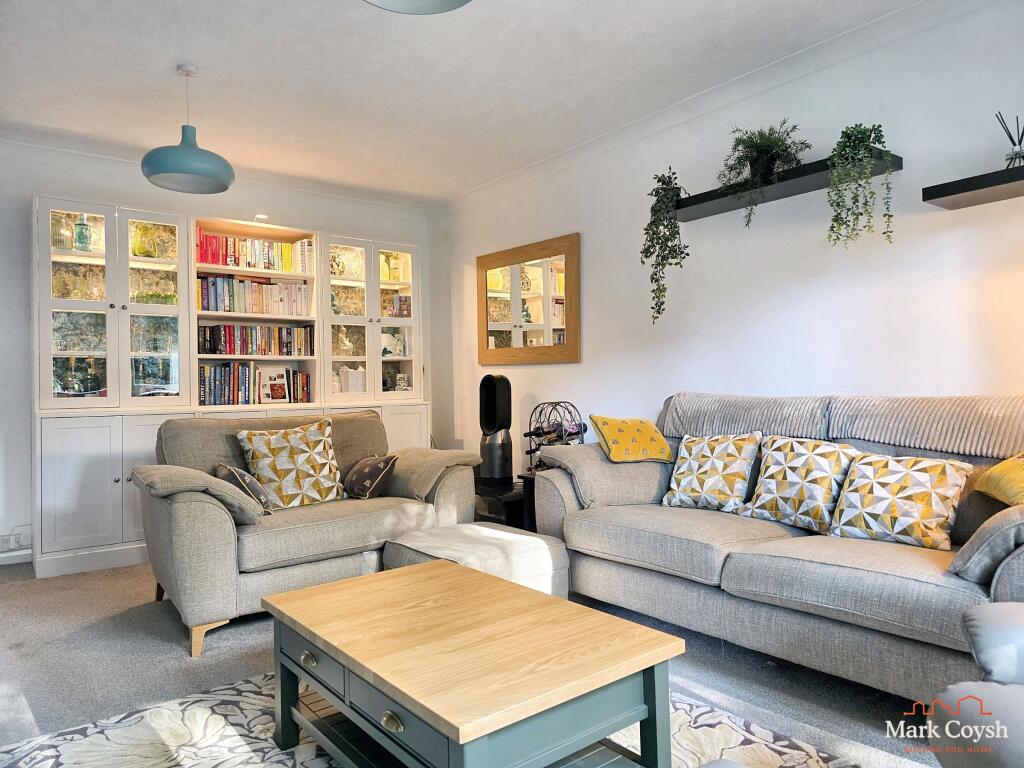 Kings Court, The Avenue, Tadworth - View 5