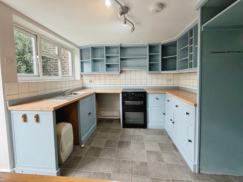 House in Salisbury - View 4