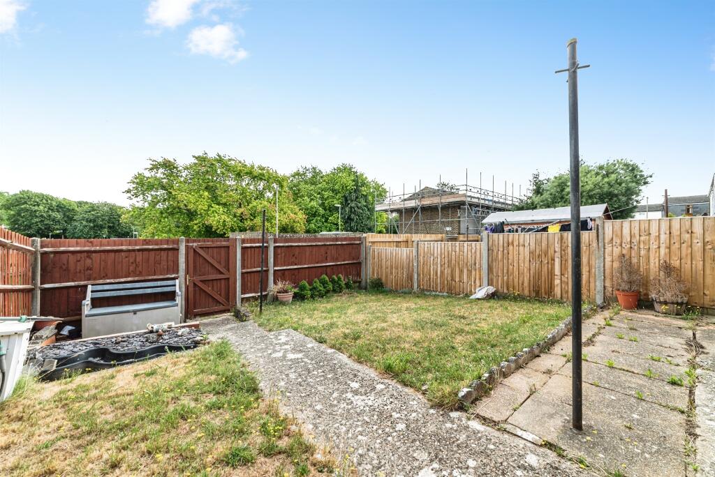 Charnwood Close, Basingstoke - View 4