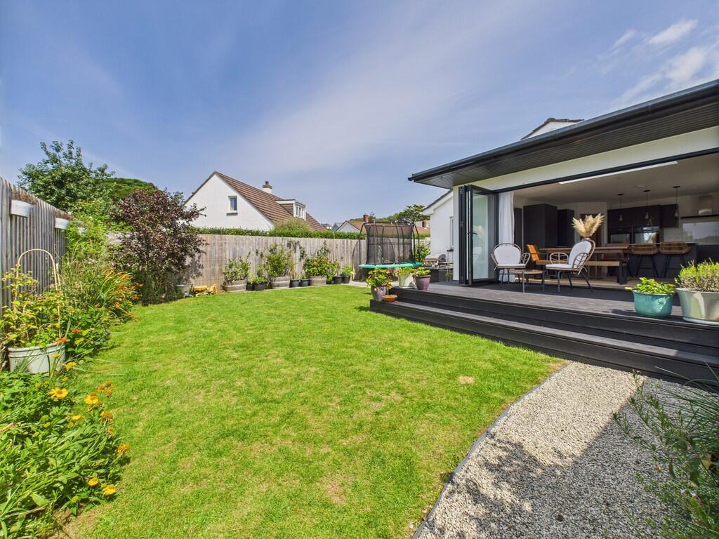 7, Poundfield Close, Stratton photo 3