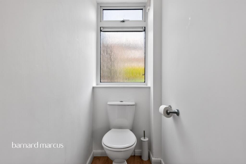Radstock Way, Merstham, Redhill - View 5