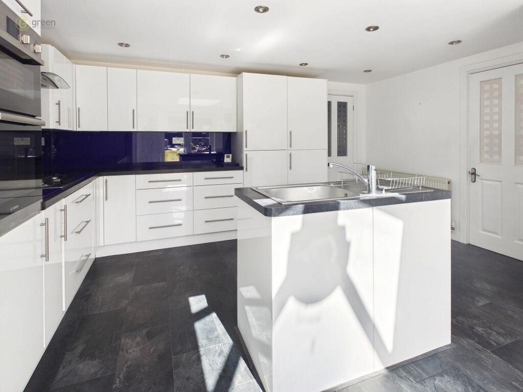 House in Tamworth, Staffordshire - More