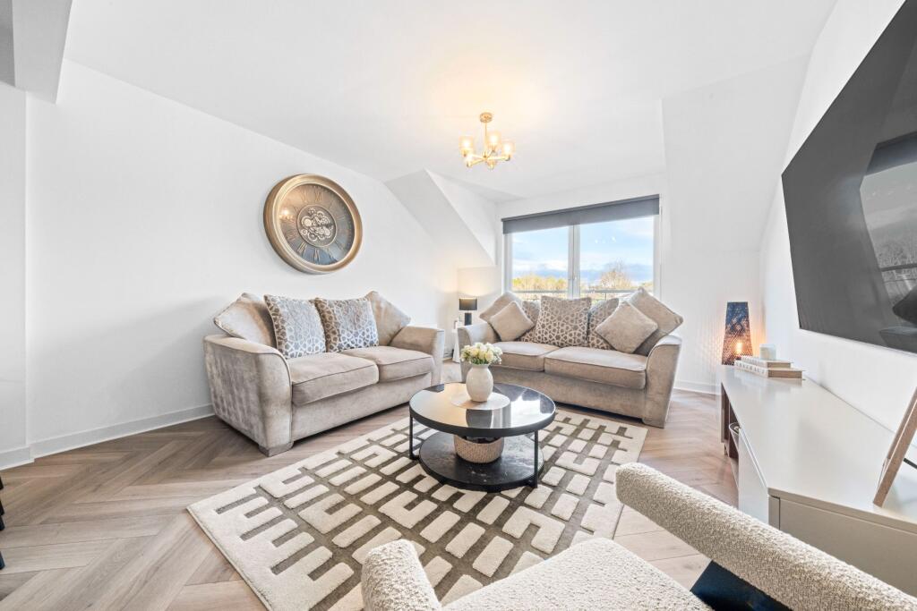 Apartment in Carmyle Avenue, Glasgow City - More