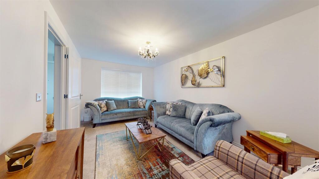 House in Milton Keynes, Broughton Gate, Broughton and Milton Keynes - View 4