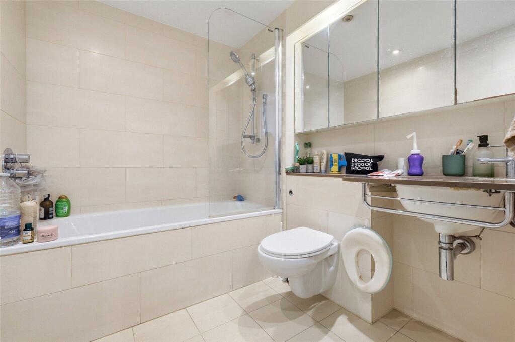 Apartment in London - View 5