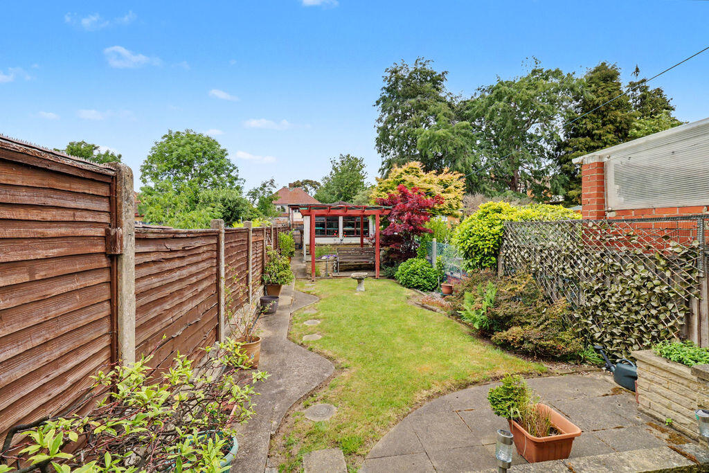 House in London - View 2