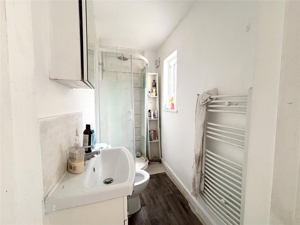 1 bedroom house share for rent