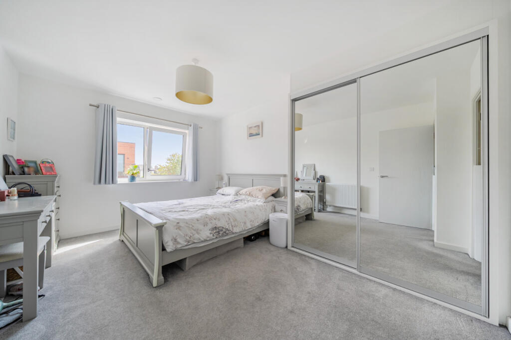 Apartment in London - View 3