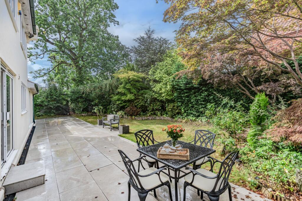 Petworth Lodge, Hillbrook Road, Bramhall, SK7 photo 4