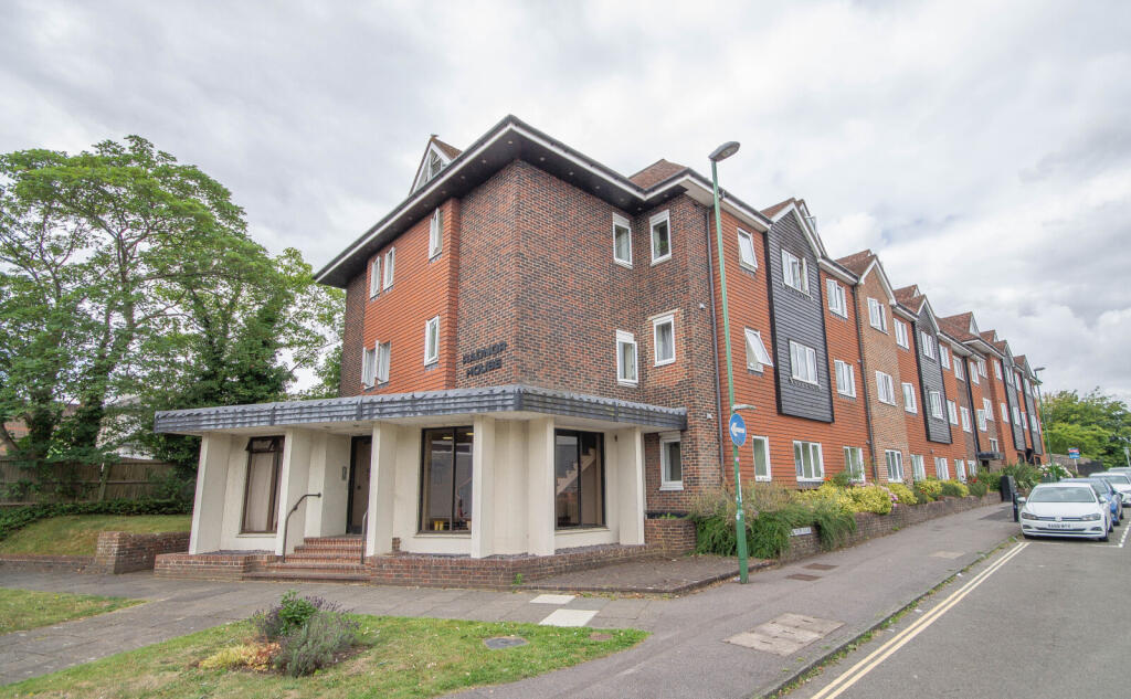 Harlands Road, Haywards Heath photo 3