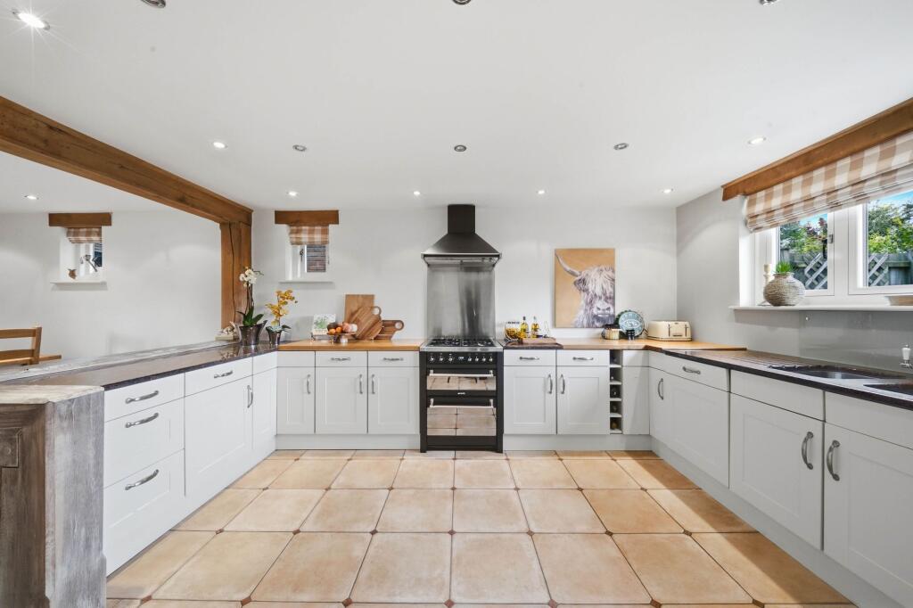 House in North West Leicestershire, Belton - More