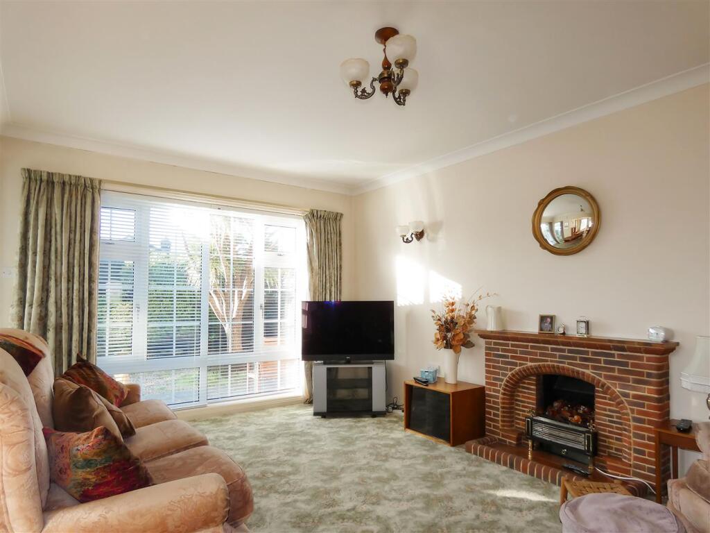 Willow Avenue, Rustington - View 3